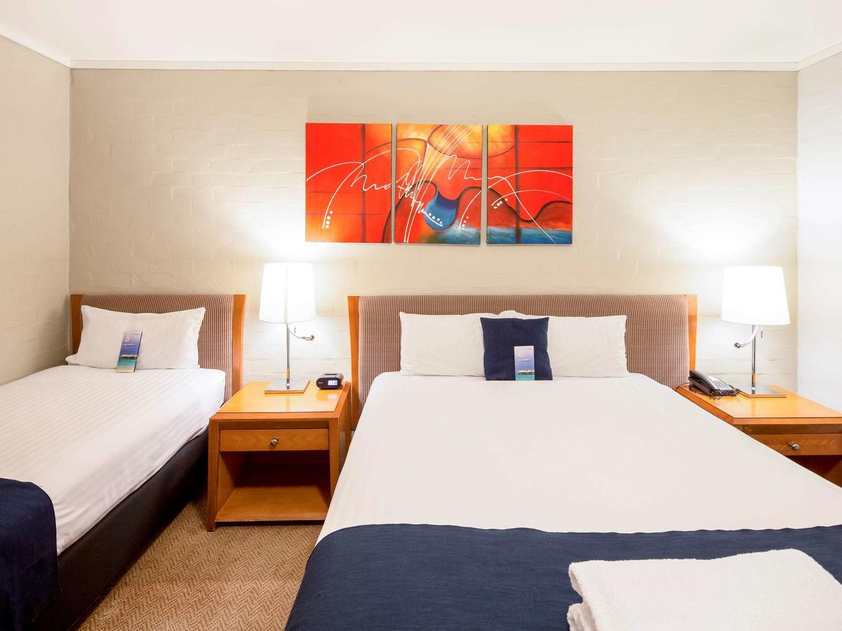 Ibis Styles Canberra Esterno foto